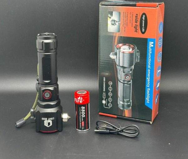 Emergency flashlight, power bank, glass breaker and belt cutter - Image 13